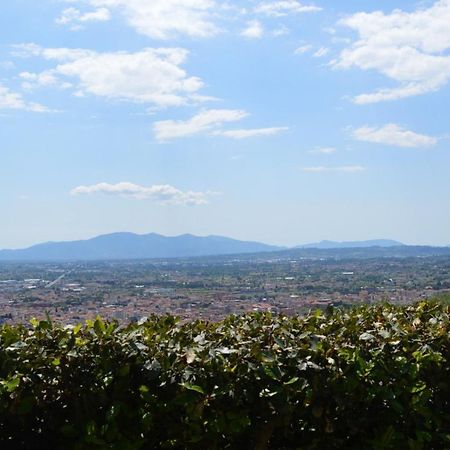 Il Podere Di Tacito 蒙特卡蒂尼泰尔梅 外观 照片